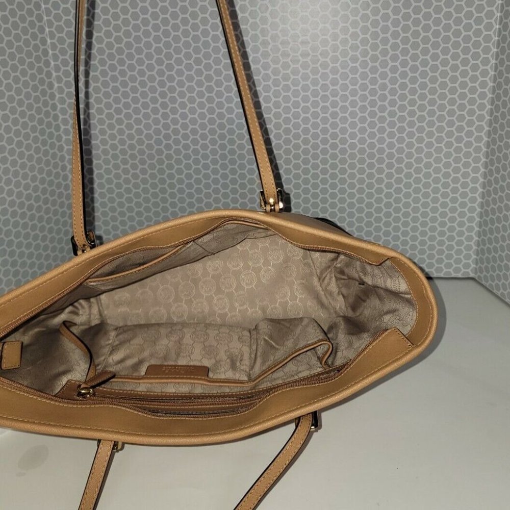 Michael Kors Jet Set Medium Multi Function Laptop… - image 6